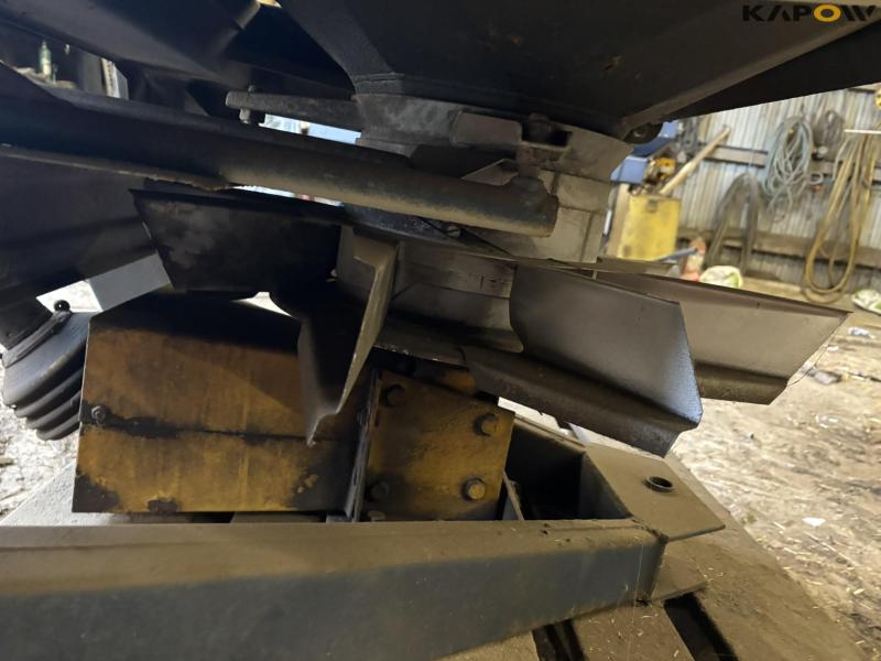 Bøgballe BL 1000 fertilizer spreader 27