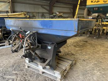 Bøgballe BL 1000 fertilizer spreader