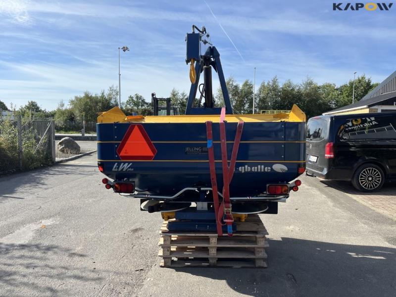 Bogballe L2W Z Plus fertilizer spreader with BXL 1300 crane 6