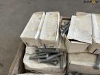 Bolts - Large lot 10