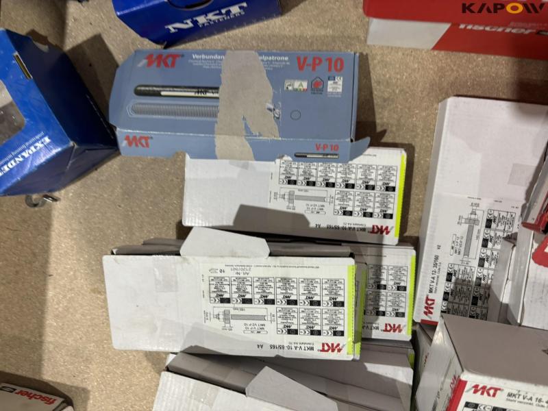 Bolts, screws equipment 7