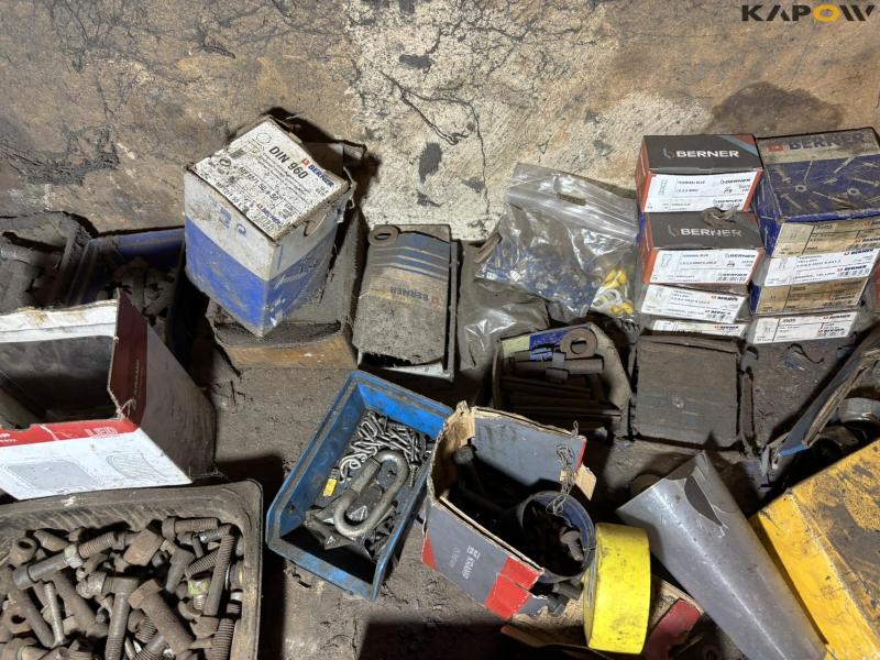 Bolts and assortment boxes with contents 45