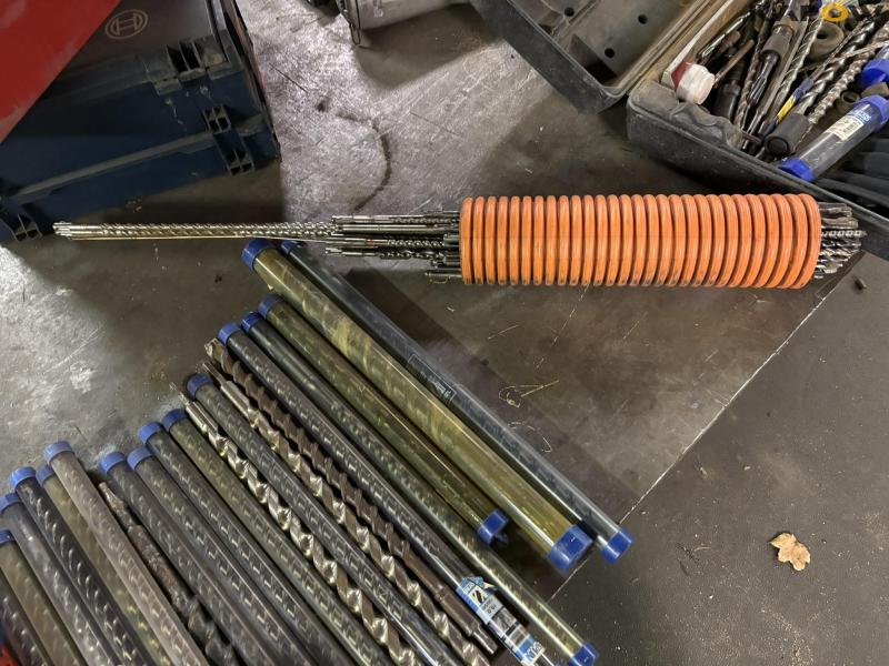 Drills and hole drills - various 10