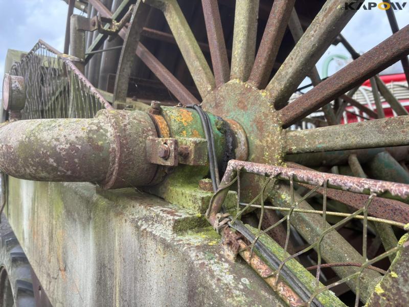 Bording irrigation machine 30