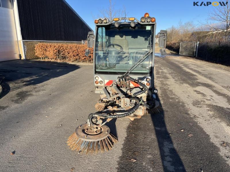 Boschung S3 sweeper/vacuum cleaner 2