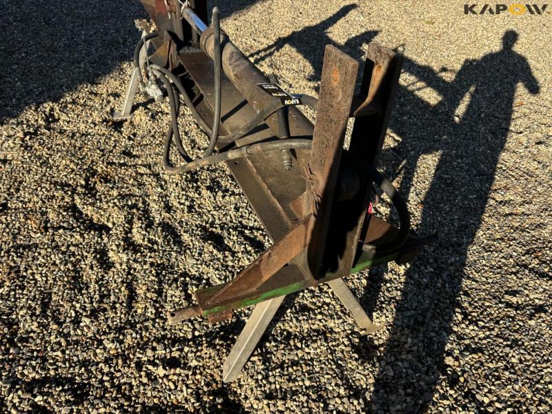 Firewood splitter 16