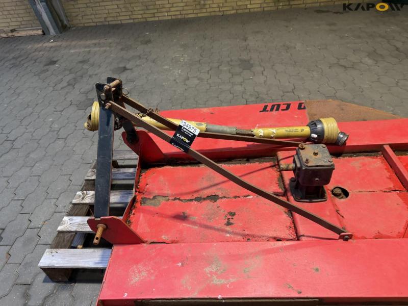 Three-point hitch 9