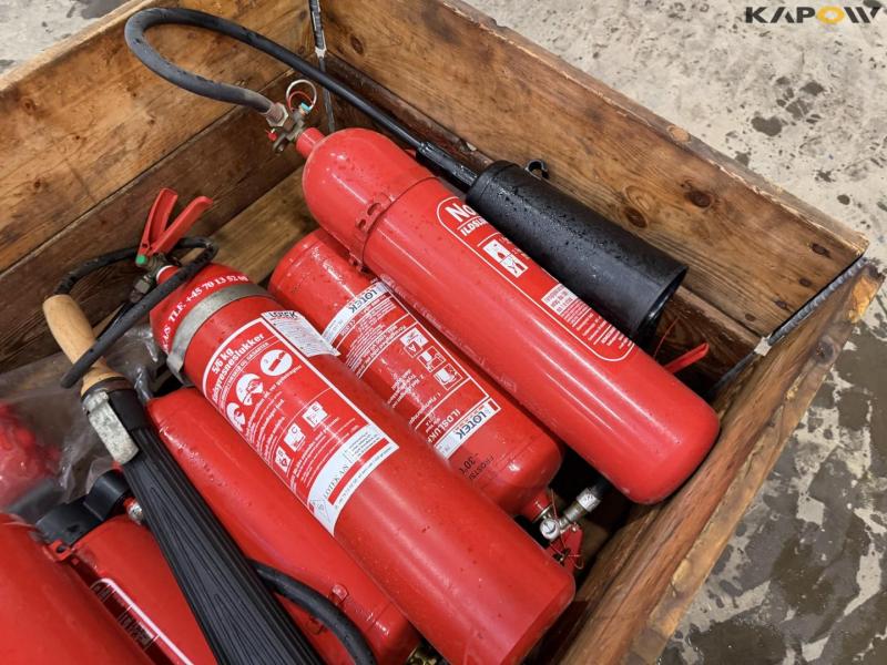 Fire extinguisher 9