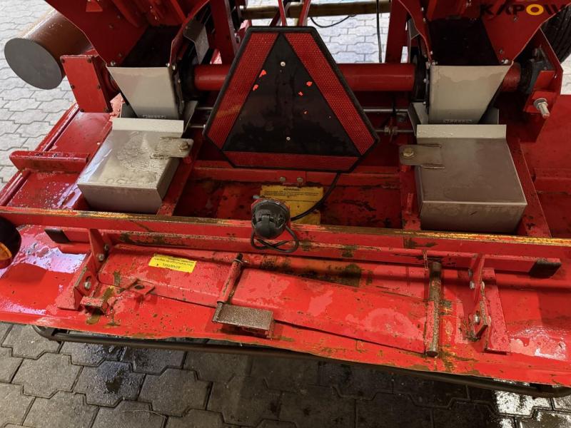 Bredal B2 fertilizer spreader 16