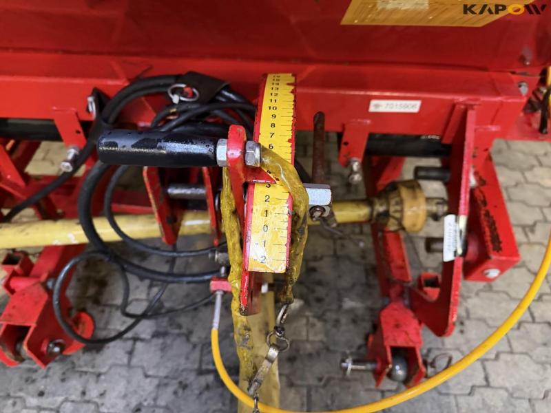 Bredal B2 fertilizer spreader 24