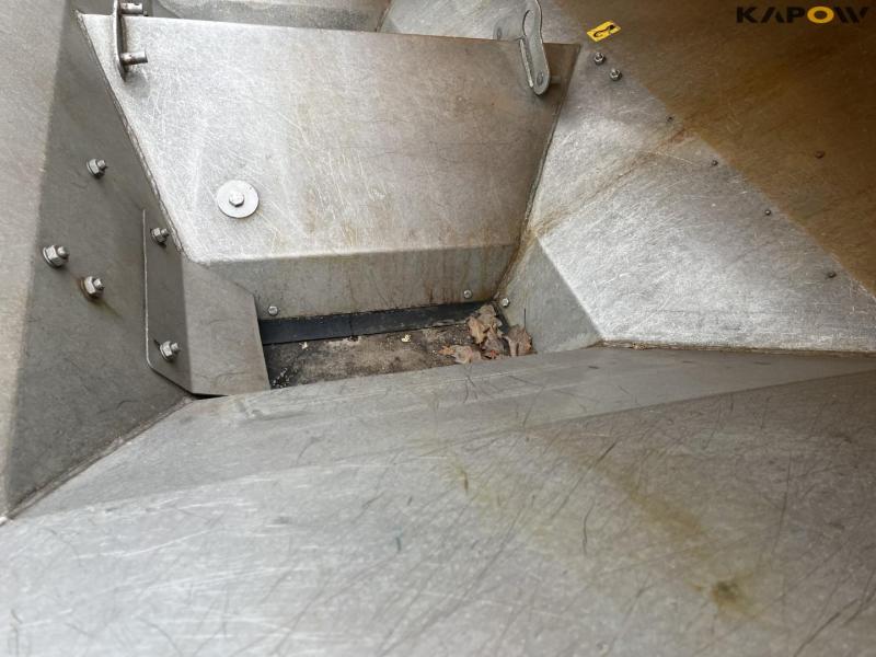 Bredal B2XL fertilizer spreader 19