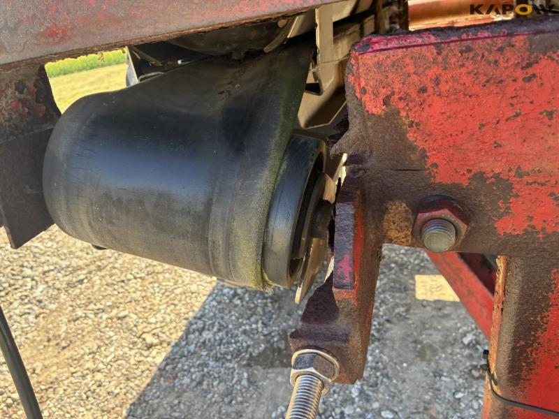 Bredal B4S fertilizer spreader 9