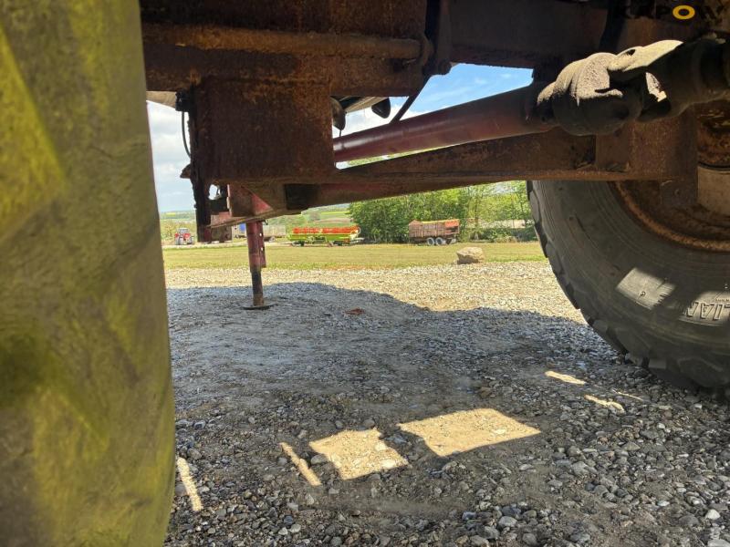 Bredal B4S fertilizer spreader 32