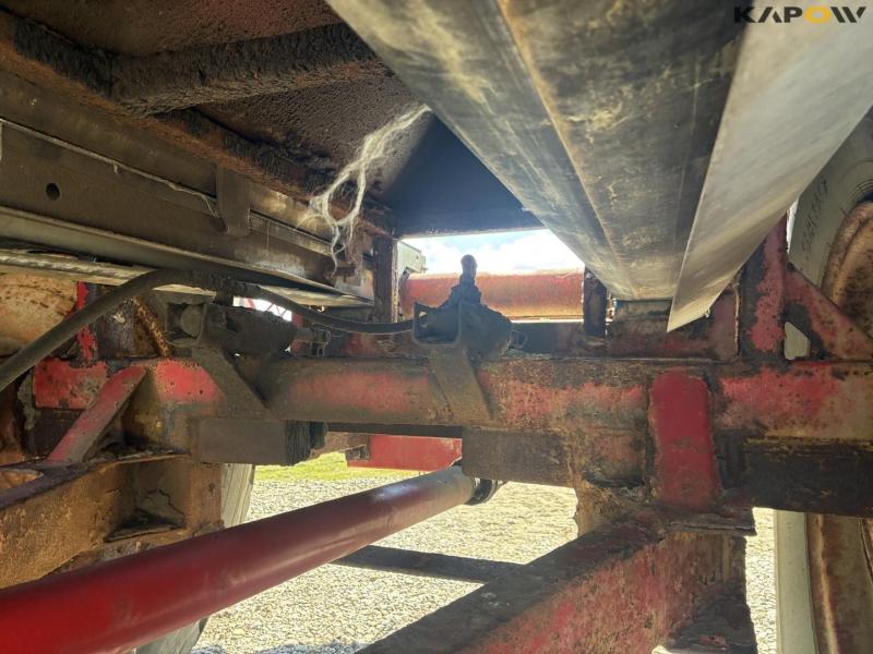 Bredal B4S fertilizer spreader 34