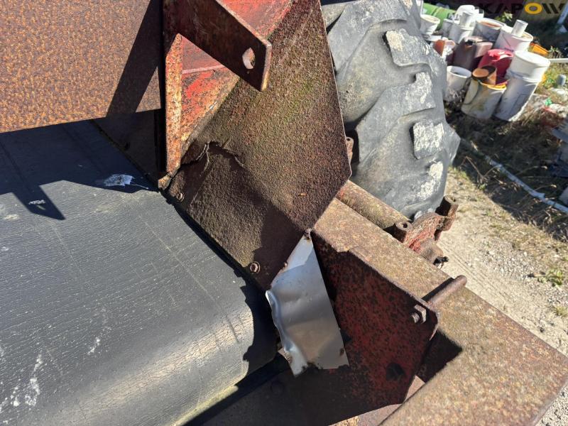 Bredal B50 lime/sand spreader/paver 34