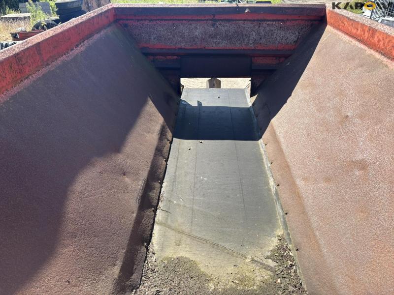 Bredal B50 lime/sand spreader/paver 50