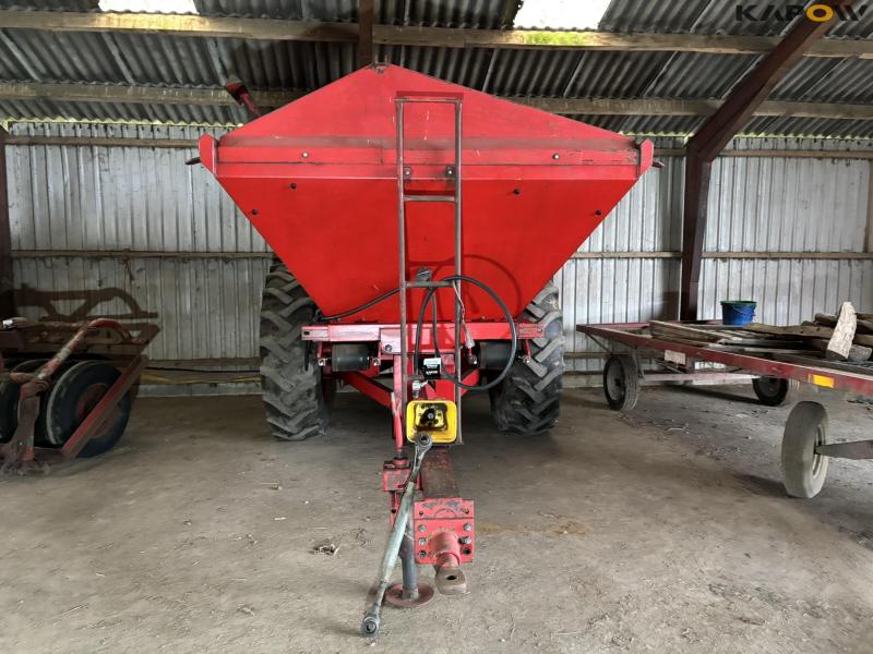 Bredal B6 fertilizer spreader 2