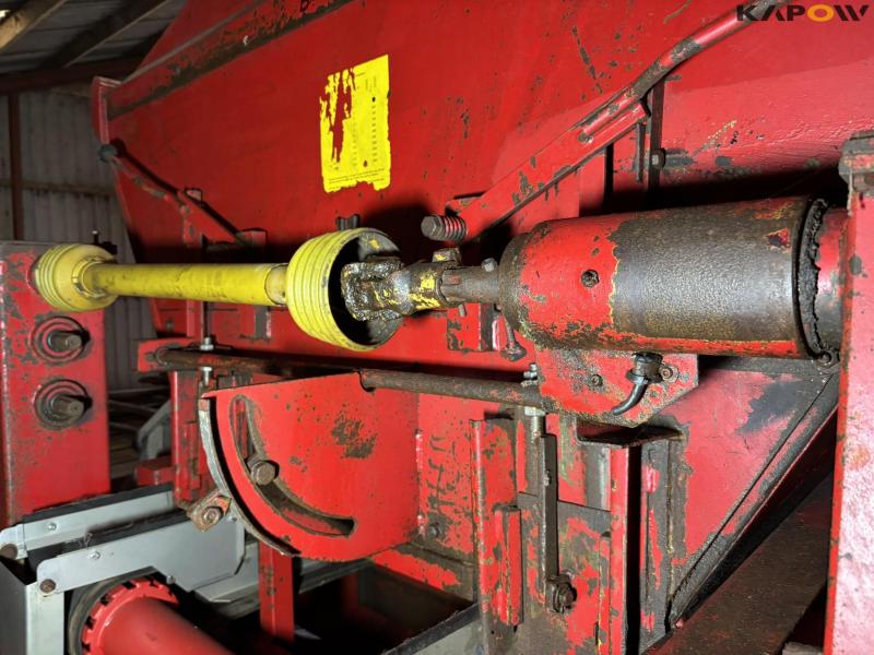 Bredal B6 fertilizer spreader 28