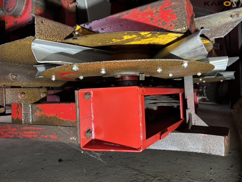 Bredal B6 fertilizer spreader 35