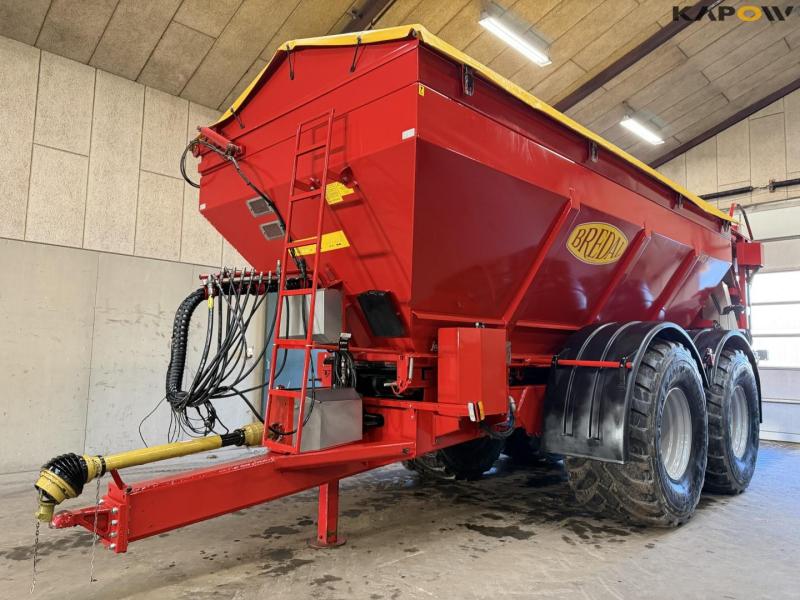 Bredal K165XES lime spreader 1