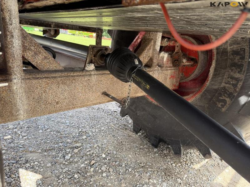 Bredal lime spreader 26