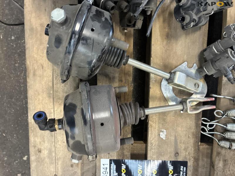 Brake cylinder 22