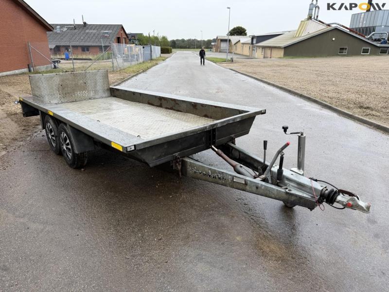 Brenderup machine trailer with tipper 3