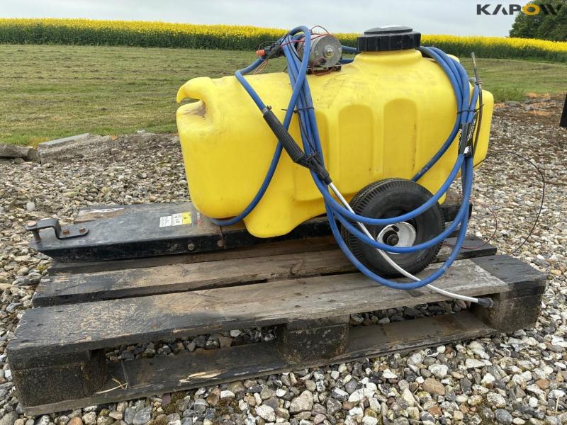 Brinly ST-250BH sprayer 1
