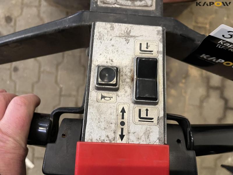 BT electric pallet truck 10