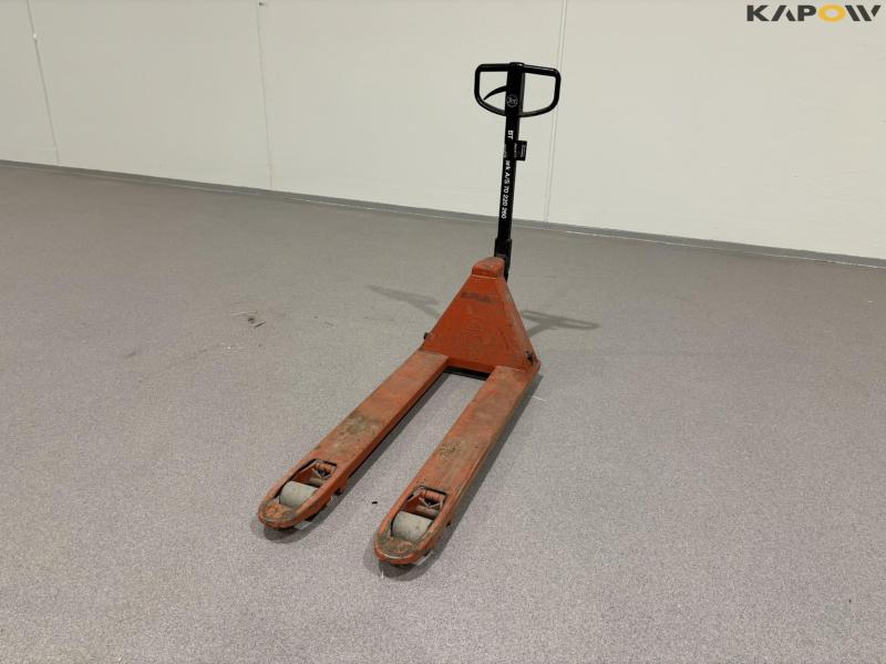 BT LHM230 pallet truck 1
