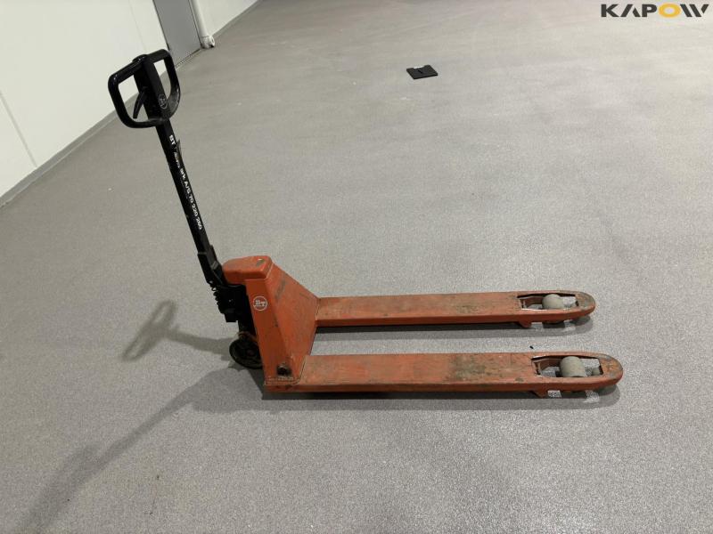 BT LHM230 pallet truck 4