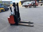 BT LSF 1250 electric stacker 4