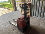 BT LWE 130 electric pallet truck 5