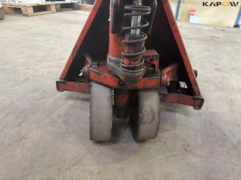 BT pallet truck 16