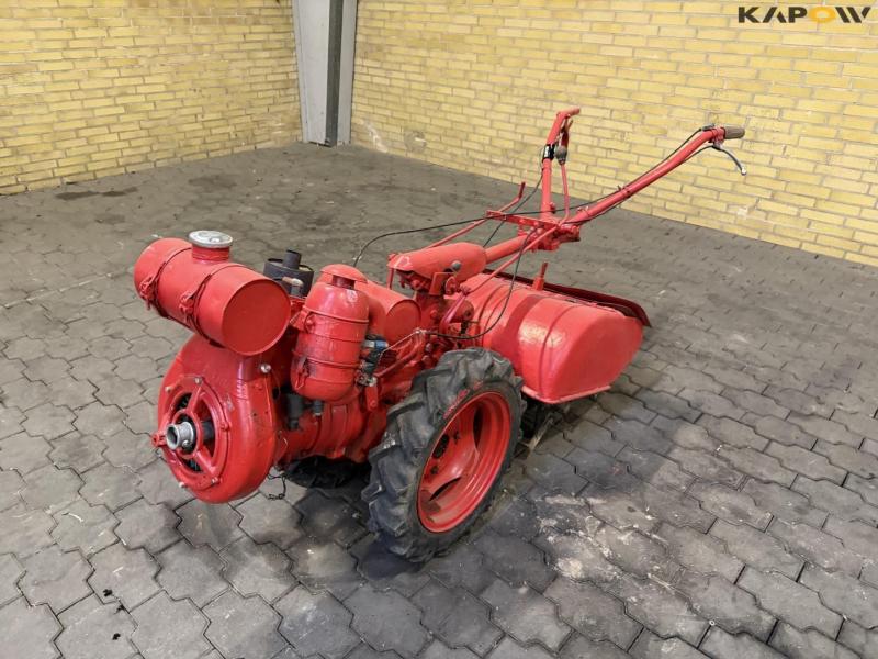 Bundgartz & Co. tool carrier with cutter 1