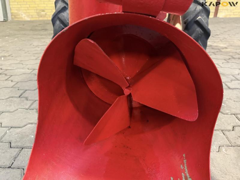 Bungartz tool carrier with snow thrower 15