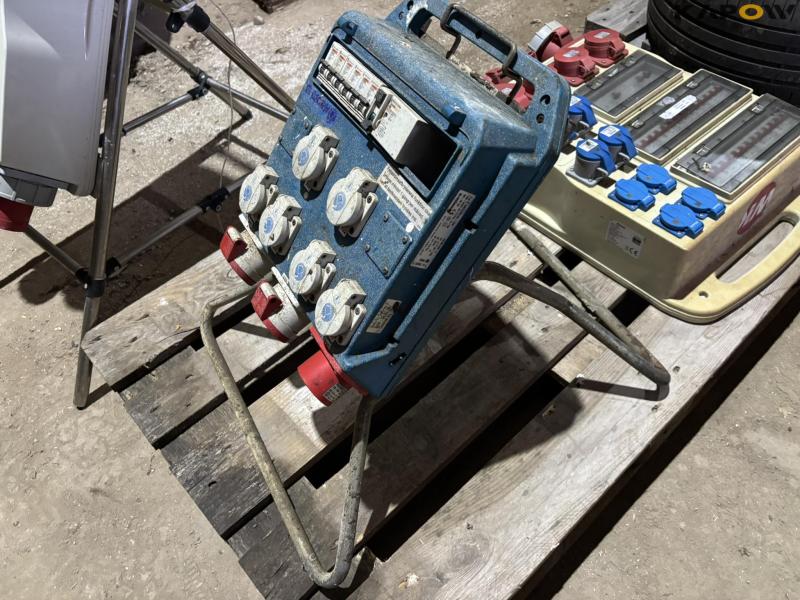 Construction switchboard 230/400 volts 12