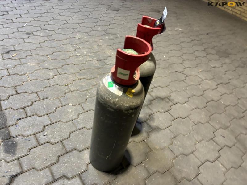 Carbon dioxide 10kg bottles 4