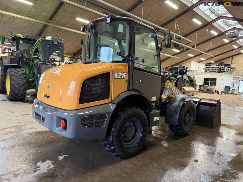 Case 121F loader 4