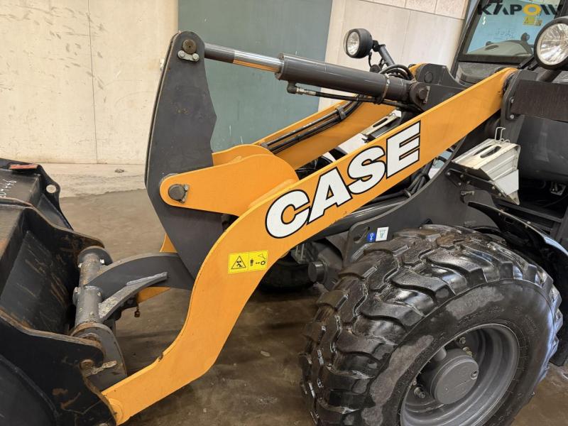 Case 221F loader 8