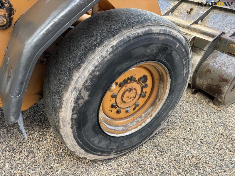Case 521D wheel loader 48