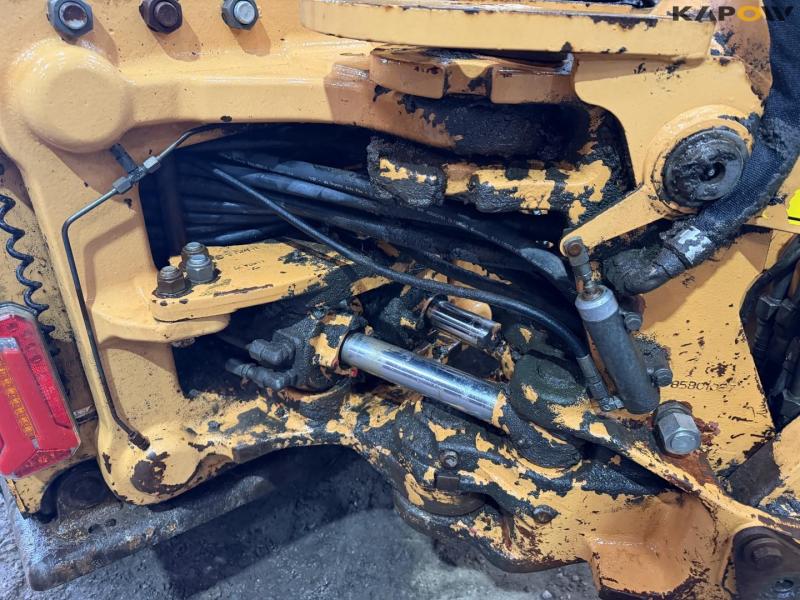 Case 695 backhoe loader 25