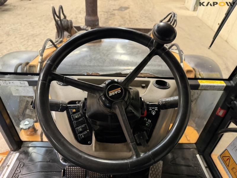 Case 695ST backhoe loader 36