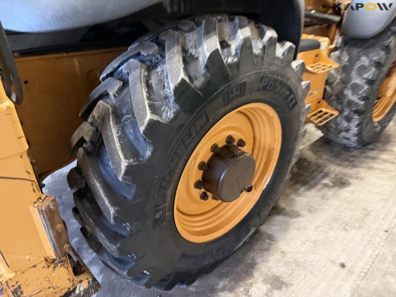 Case 695ST backhoe loader 59