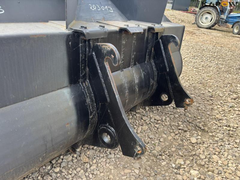 Case BMO Erdschaufel 3m3 shovel 18