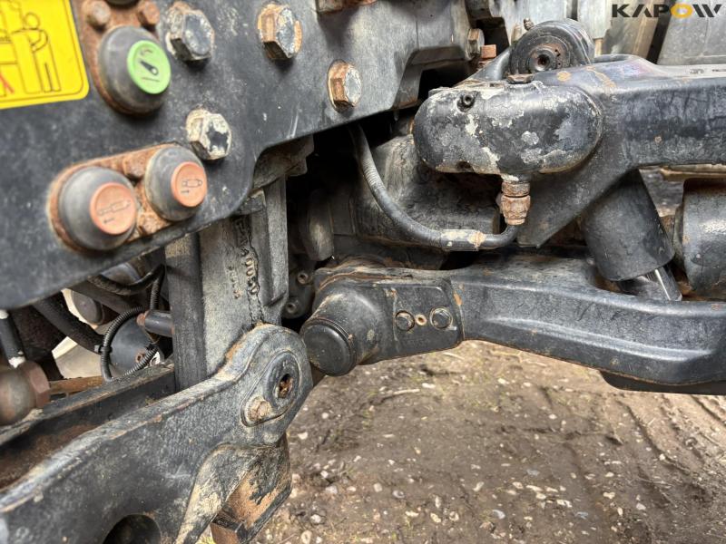 Case CVX 1155 4 WD tractor with front loader 63