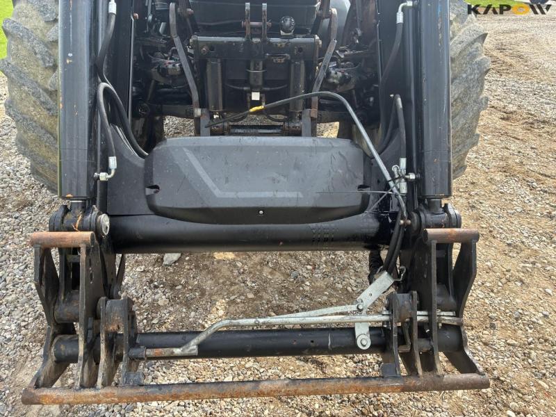 Case CVX 170 tractor with front loader 14