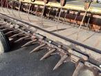 Case IH 825 header with side knife 24