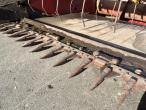 Case IH 825 header with side knife 25