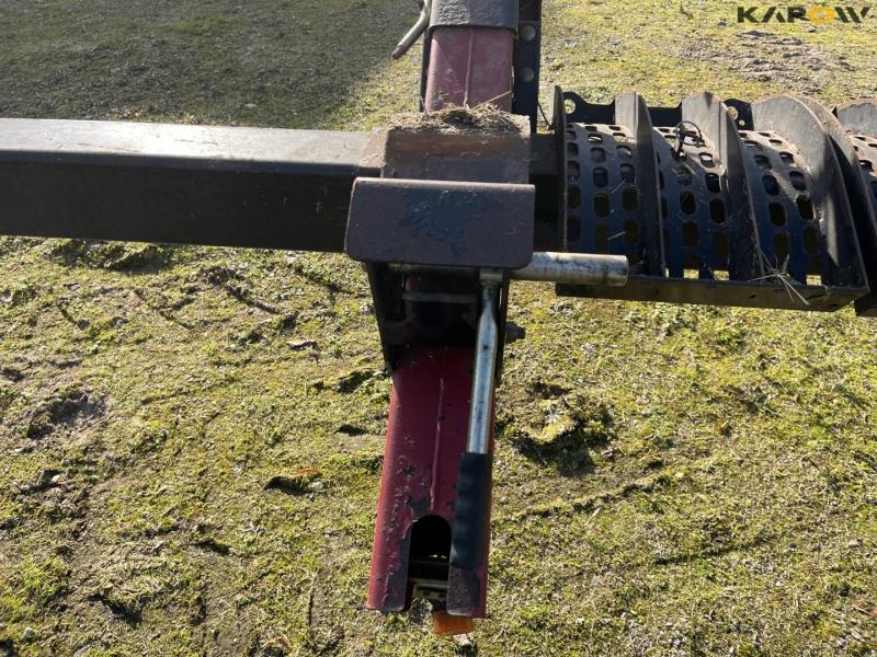 Case IH 9120 combine harvester with 35-foot vario header 87